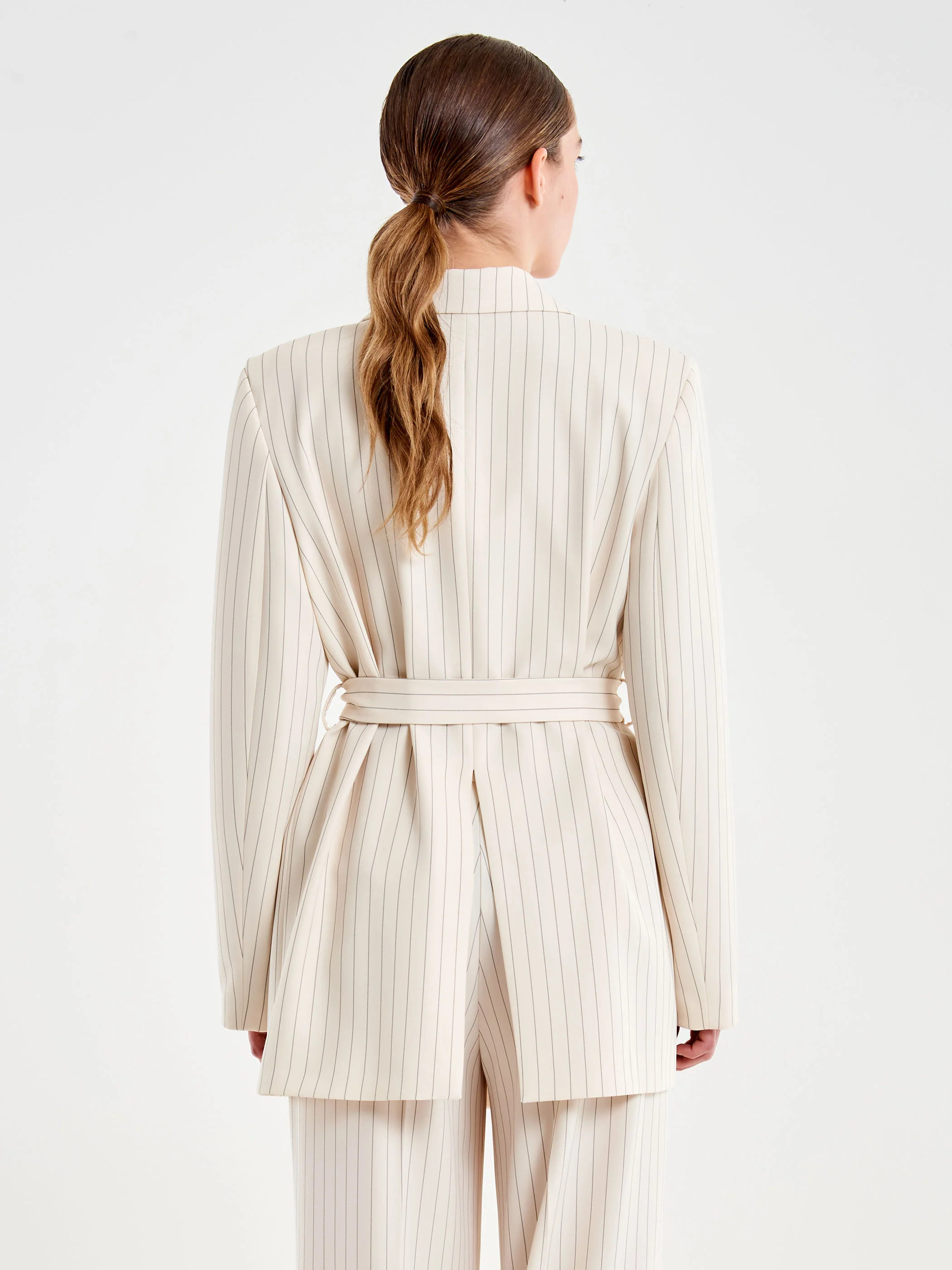 Blazer Gessato con Cintura - Image 3
