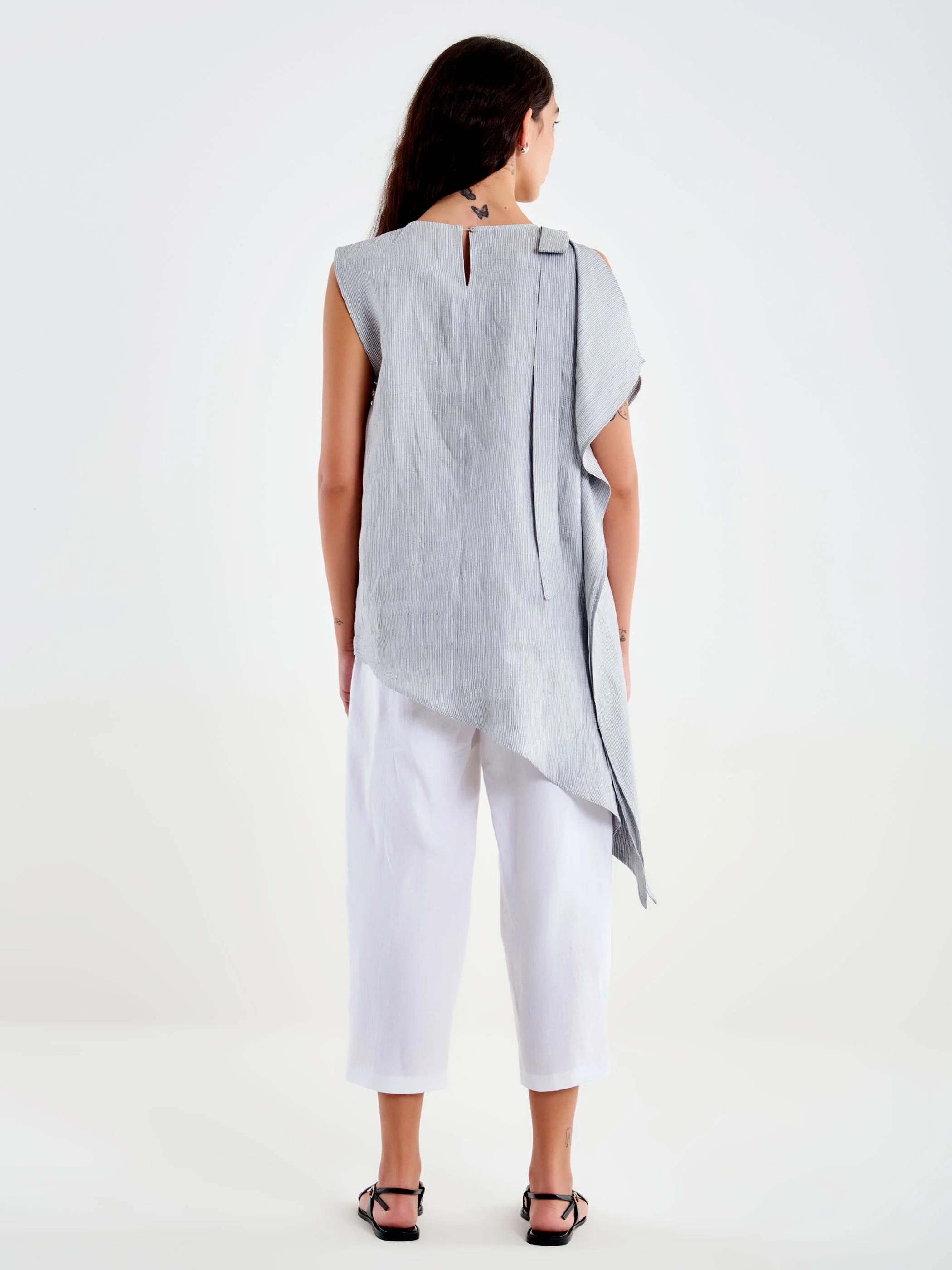 Blusa Monospalla con Fiocco a Righe - Image 3