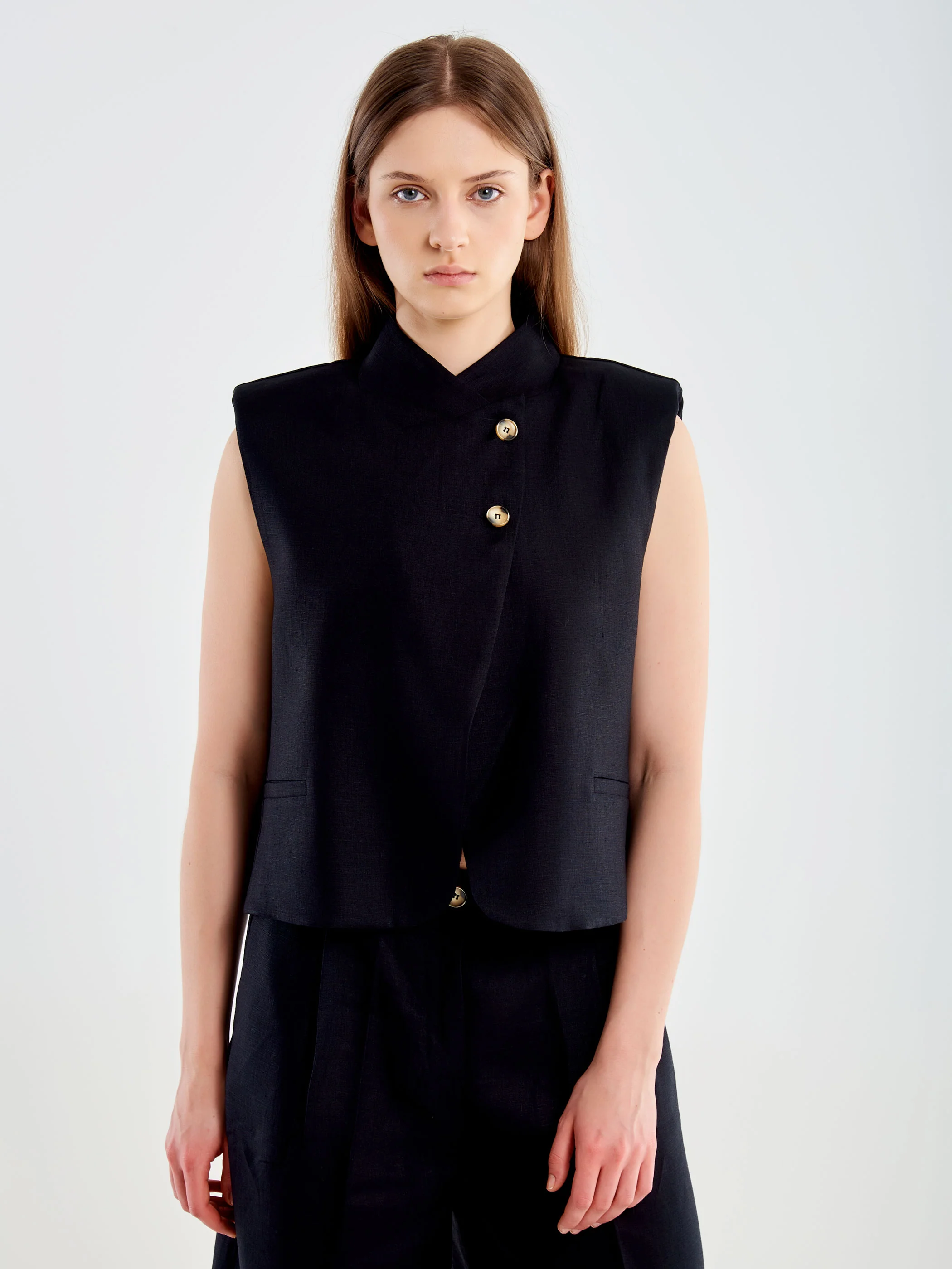 Gilet Cropped con Collo Alto