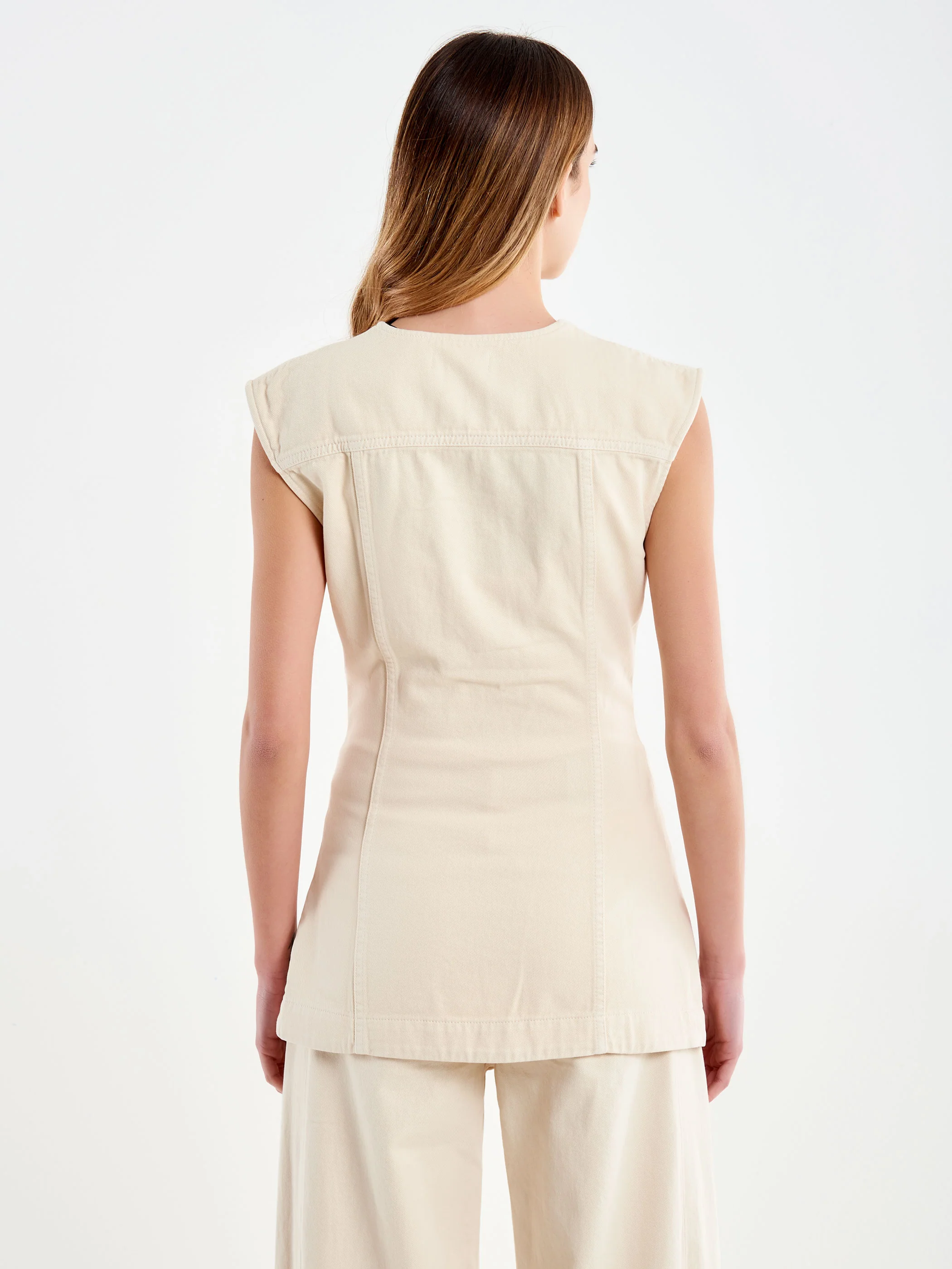 Gilet Denim con Bottoni - Image 3