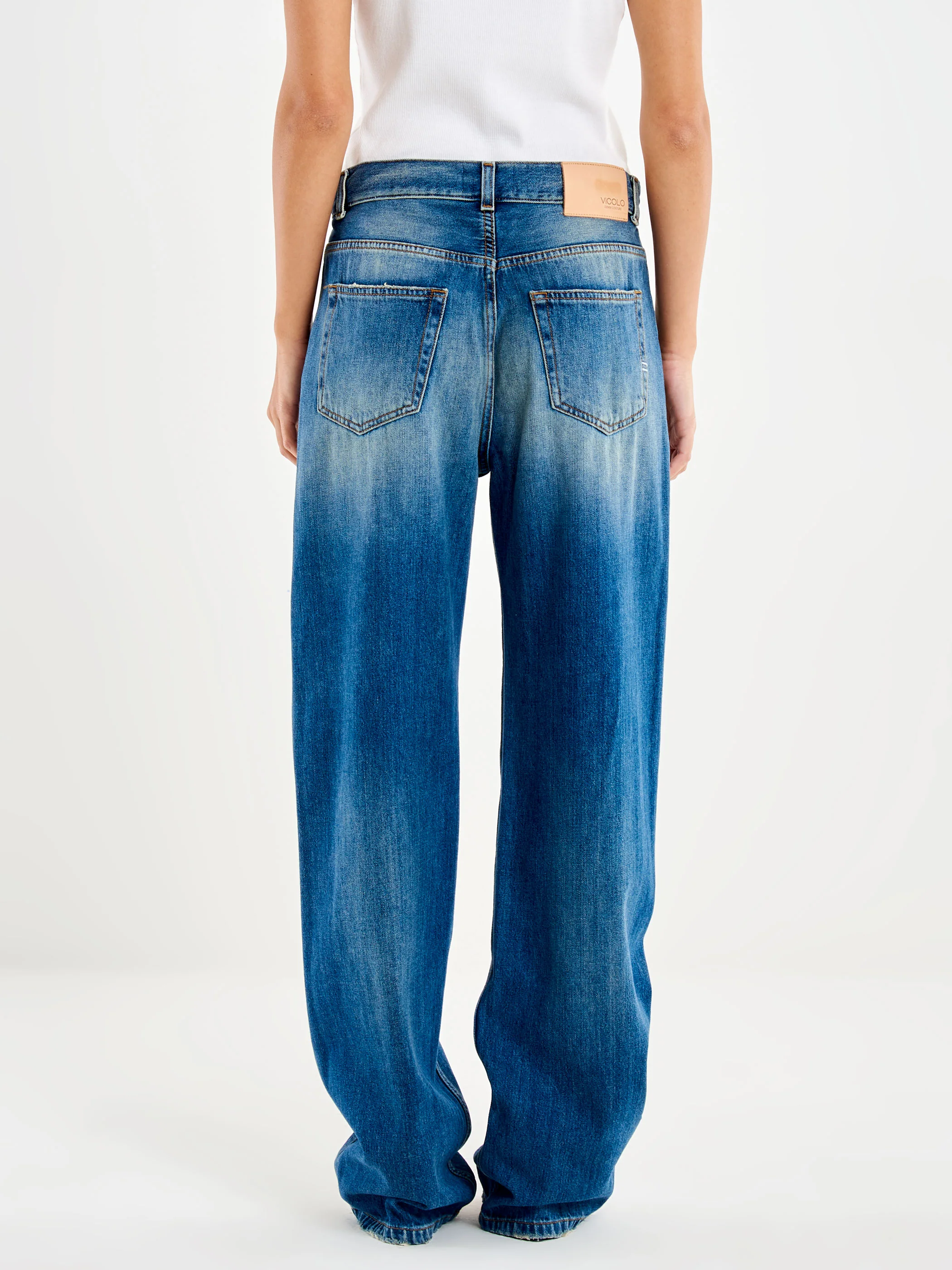 Jeans Adriana scuro con Sfumature - Image 3