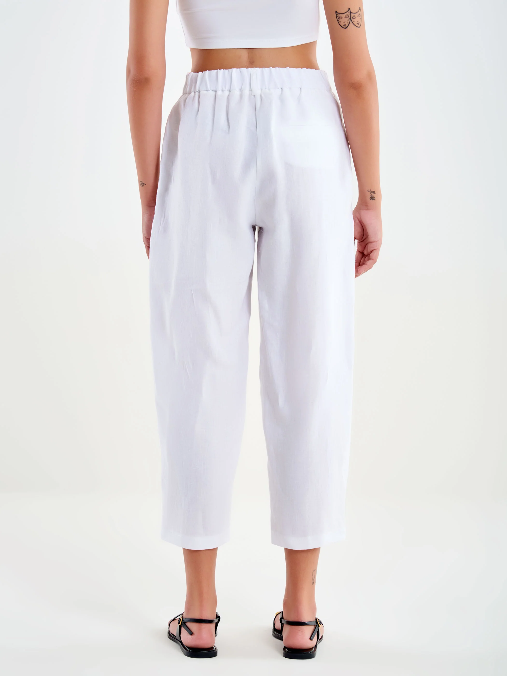 Pantalone Carrot in Lino - Image 3