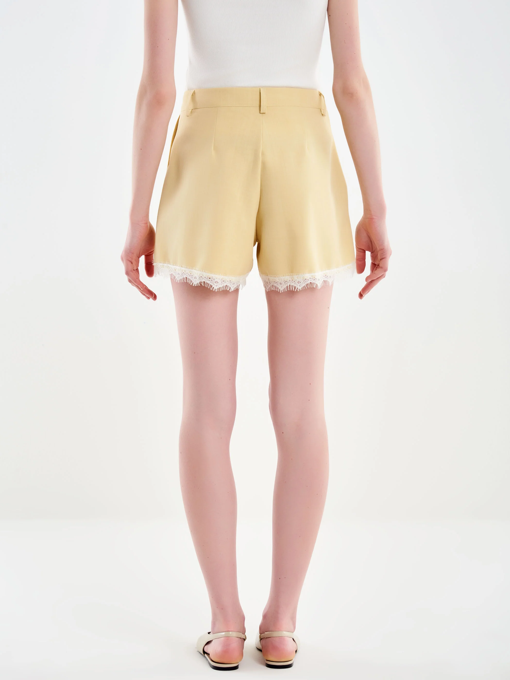 Shorts Mini con Dettagli Pizzo - Image 3