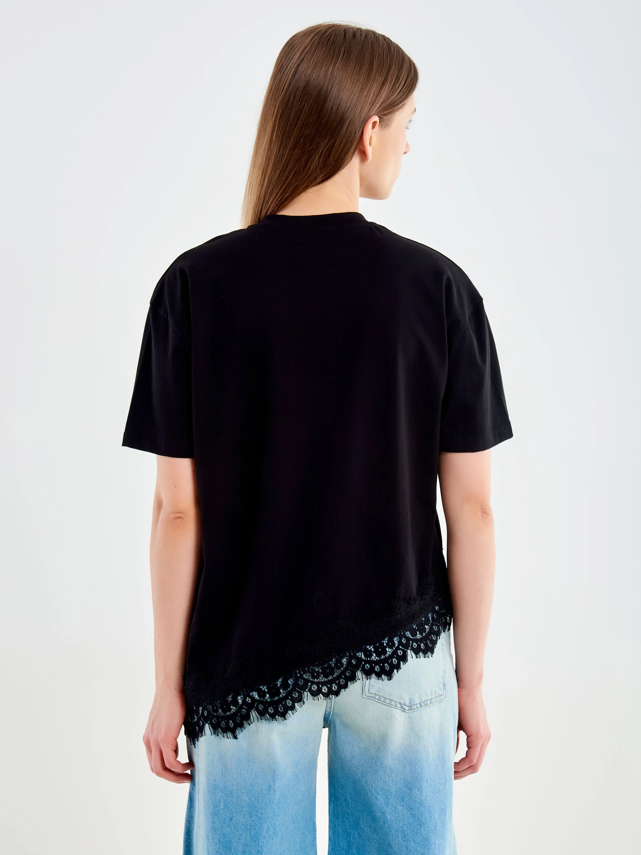 T-Shirt Con Pizzo sul Fondo - Image 3